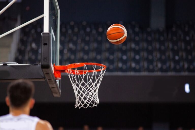 NBA Fans Are Calling Out Players for “Stat Chasing” Late in Games, and the Debate Is Spreading Across Social Media