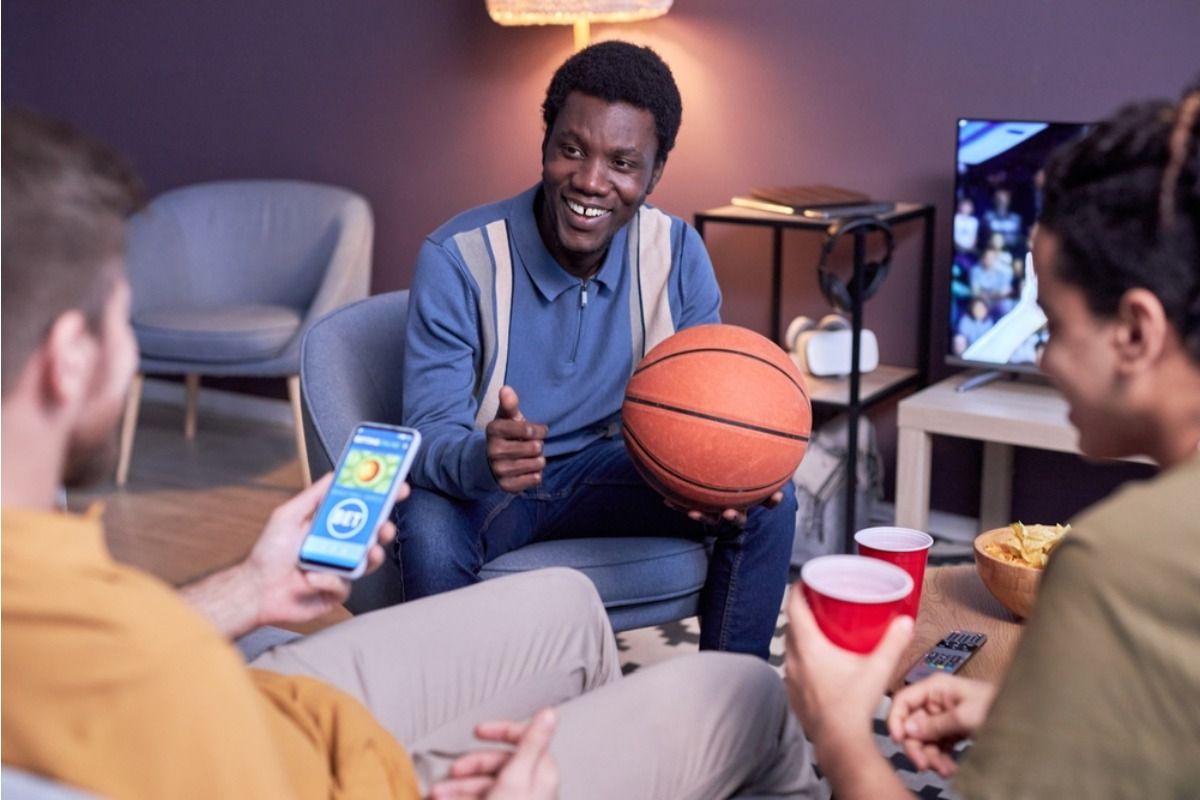 NBA Fans Say “Every Big Debate Turns Toxic Instantly Online,” and Many Think One Thing Changed Sports Culture Completely