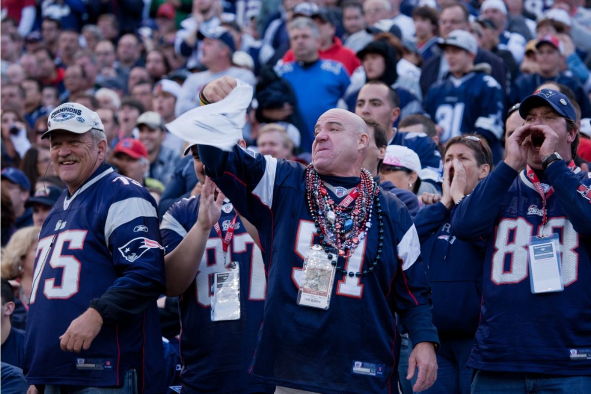 NFL Fans Are Arguing That “Big Games Don’t Feel Big Anymore,” and One Issue Keeps Coming Up Across Primetime Weekends